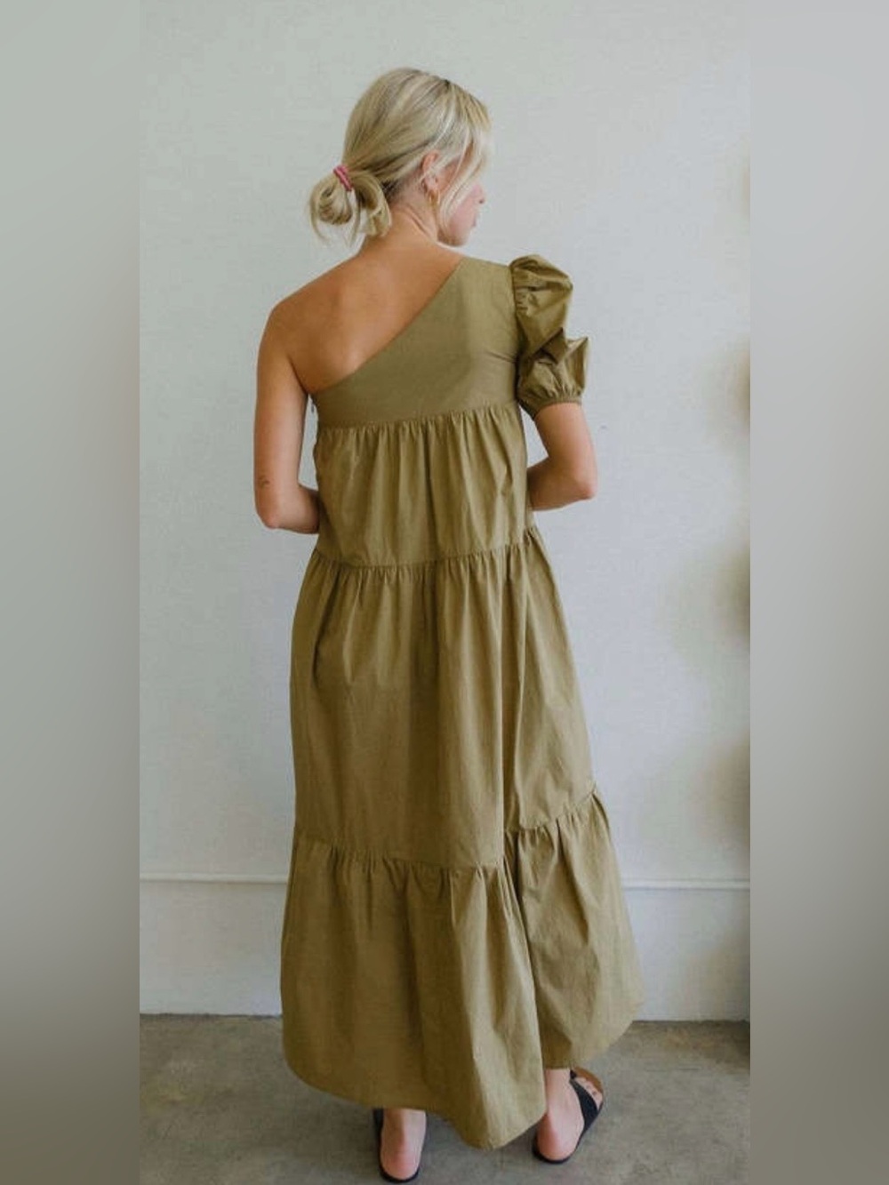 EUC Things Between One Shoulder Dress size S 4/6 probably used twice max